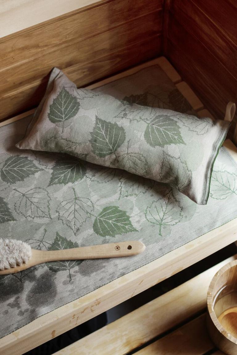 lapuankankurit_koivunen_sauna_Unterlage_und_sauna_kissen_leinen_grün